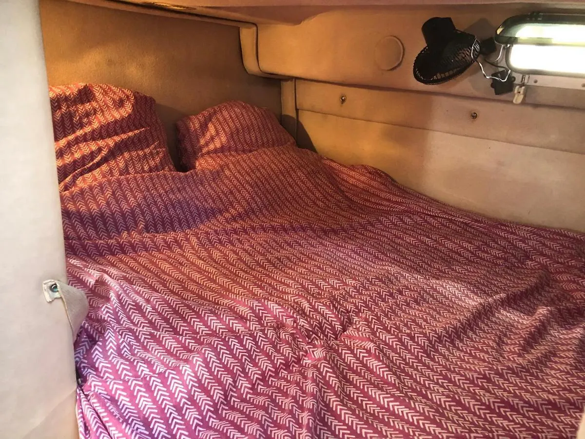 Logement Atypique Golfe De Saint Tropez 0*, Коголин